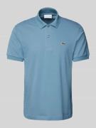 Lacoste Classic Fit Poloshirt mit Label-Badge in Rauchblau, Größe L