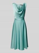 Vera Mont Cocktailkleid mit Wasserfall-Ausschnitt in Mint, Größe 44