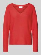 s.Oliver RED LABEL Comfort Fit Strickpullover aus Baumwoll-Mix mit V-A...