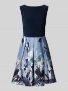 Swing Knielanges Cocktailkleid im Stufen-Look in Marine, Größe 36