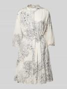 0039 Italy Knielanges Kleid mit Stehkragen Modell 'MILO' in Offwhite, ...