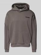 REVIEW Hoodie mit Label-Print in Dunkelgrau, Größe L