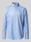 Christian Berg Men Regular Fit Business-Hemd mit Kentkragen in Bleu, G...