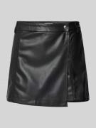 Only Regular Fit Shorts-Rock in Kunstleder Optik Modell 'HERO' in Blac...