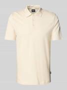 BOSS Slim Fit Poloshirt mit Label-Detail Modell 'Press' in Sand, Größe...