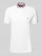 Tommy Hilfiger Slim Fit Poloshirt mit Stehkragen Modell 'MAO' in Weiss...