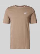 PUMA PERFORMANCE T-Shirt mit Label-Print in Taupe, Größe L