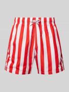 Emporio Armani Relaxed Fit Badeshorts mit Label-Stitching in Rot, Größ...