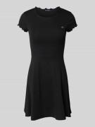 Tommy Jeans Slim Fit Minikleid mit Rüschen in Black, Größe XS