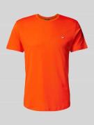 Emporio Armani T-Shirt mit Label-Patch in Rot, Größe L