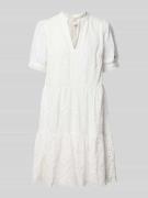 YAS Minikleid mit Lochstickerei Modell 'Holi' in Weiss, Größe XS