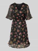 Vero Moda Tailliertes Minikleid mit V-Ausschnitt Modell 'SMILLA' in Bl...