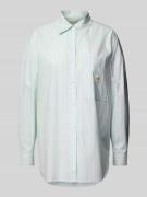 Calvin Klein Jeans Oversized Bluse mit Label-Patch in Mint, Größe M