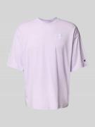 CHAMPION Relaxed Fit T-Shirt mit Label-Stitching in Flieder, Größe L