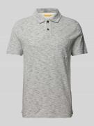 camel active Regular Fit Poloshirt mit Brusttasche in Hellgrau, Größe ...