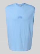 REVIEW Tanktop mit Label-Print in Hellblau, Größe S