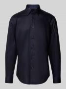 BOSS Regular Fit Businesshemd aus reiner Baumwolle in Marine, Größe 42