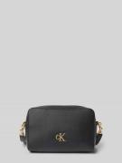CK Calvin Klein Crossbody Bag mit Label-Detail in Black, Größe 1