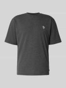 REVIEW T-Shirt mit Label-Stitching in Dunkelgrau Melange, Größe L