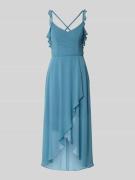 V.M. Cocktailkleid mit Herz-Ausschnitt in Hellblau, Größe 34