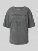 Jake*s Casual T-Shirt mit Motiv-Print in Dunkelgrau, Größe L