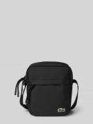 Lacoste Umhängetasche mit Schulterriemen in Black, Größe 1