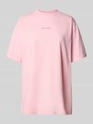 OH APRIL Oversized T-Shirt mit Label-Print in Hellrosa, Größe S