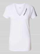 ARMANI EXCHANGE T-Shirt mit Label-Stitching und V-Ausschnitt in Weiss,...