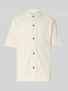Lindbergh Regular Fit Freizeithemd mit Brusttasche in Ecru, Größe M