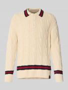 Gant Strickpullover mit Zopfmuster und Polokragen in Sand, Größe L