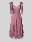 LACE & BEADS Cocktailkleid im Stufen-Look mit Raffungen in Flieder, Gr...