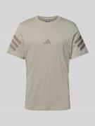 adidas Sportswear T-Shirt mit Logo-Print in Taupe, Größe S