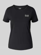 EA7 Emporio Armani T-Shirt mit Label-Print und Rundhalsausschnitt in B...