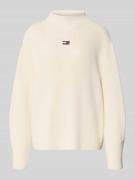 Tommy Jeans Relaxed Fit Strickpullover aus reiner Baumwolle in Offwhit...