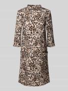 Marc Cain Knielanges Kleid mit Allover-Animal-Print in Camel, Größe 34