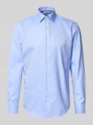 Christian Berg Men Regular Fit Businesshemd mit Kentkragen in Bleu, Gr...