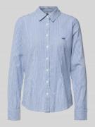 Mustang Hemdbluse mit Logo-Stitching und Sportmanschetten in Hellblau,...