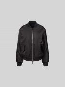 Juvia Regular Fit Bomberjacke mit Stehkragen in Black, Größe M