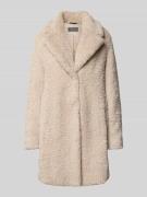 WHITE LABEL Relaxe Fit Mantel aus Kunstfell mit Reverskragen in Ecru, ...