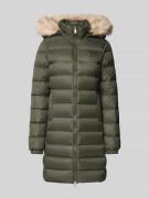Tommy Jeans Regular Fit Daunenmantel mit Entendaunen-Füllung in Oliv, ...