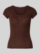 Tommy Jeans Slim Fit T-Shirt aus mit Rippstruktur in Schoko, Größe L