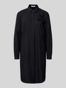 0039 Italy Knielanges Kleid mit Zierbesatz Modell 'DANNIKA' in Black, ...