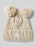 New Era Beanie mit Label-Detail in Stein, Größe 1