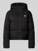 Tommy Jeans Regular Fit Steppjacke mit Kapuze in Black, Größe L