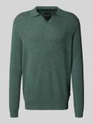 bugatti Regular Fit Strickpullover mit Polokragen aus Woll-Mix in Khak...