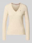 Tommy Hilfiger Slim Fit Strickpullover aus reiner Wolle in Sand, Größe...