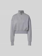 Victoria Beckham Loose Fit Wollpullover mit Troyer-Kragen in Hellgrau ...