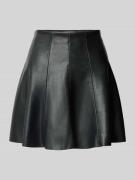 Rich & Royal Minirock in Leder-Optik mit Reißverschluss in Black, Größ...