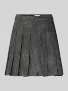 Copenhagen Muse Faltenrock mit Knopfverschluss Modell 'TRINA' in Mitte...