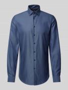 Jake*s Slim Fit Businesshemd mit extra langem Arm in Marine, Größe 41/...